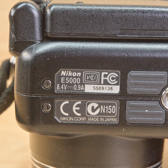 Nikon Coolpix 5000 / 5MP Digital Camera / 3x Optical Zoom / Tested - Picture 10 of 10